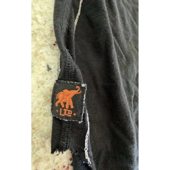 Fleetwood Mac Rumours Distressed Band Tee M Black Trunk Ltd - Picture 7 of 7